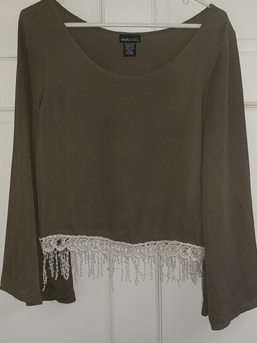 Wet Seal Taupe Long-Sleeve Crop Top with Cream Fringe Lace